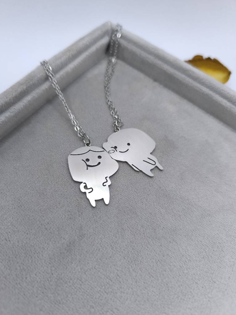 گردنبند ست کیوت و فانتزی عاشقانه طرح بوسه | نماد عشق و صمیمیت دو نفره