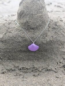 عکس و قیمت و معرفی گردنبند و آویز صدف شبتاب رنگی zinarin