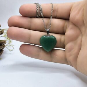 عکس گردنبند مدل سنگی زنانه سبز یشمی