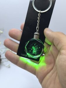 عکس و قیمت جاکلیدی چراغ دار سه بعدی طرح فرشته کوچک یا انسان نشسته