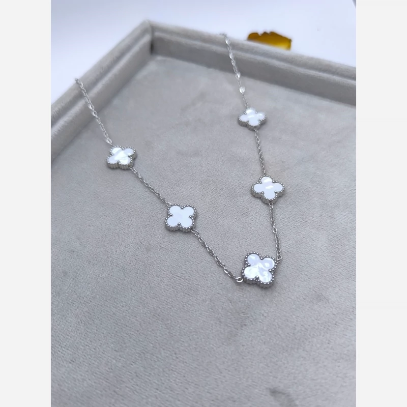 گردنبند ونکلیف سفید و نقره ای از جنس استیل