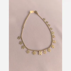 دستبند استیل طلایی طرح گل ریز – ظرافت و درخشش در استایل روزانه